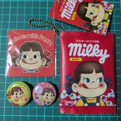 ペコちゃんミニポーチ、マグネット、缶バッチ2個の4点セット