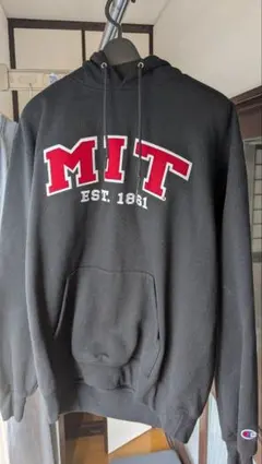 Champion MIT EST. 1861 パーカー M ブラック