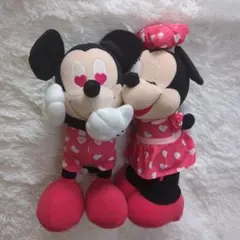 大人気★可愛い★★Disney　ミッキー ミニー ぬいぐるみ 　ラブラブ　はーと