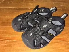 keen 15センチ　ブラック