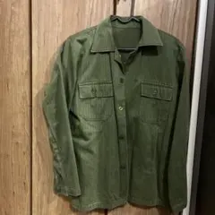 オリーブグリーン ミリタリージャケット