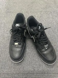 Nike Air Force 1 ブラックスニーカー