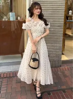 ドット柄フリルオフショルダーフレアロングワンピース[ru1165]