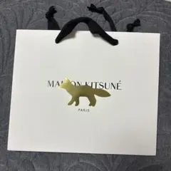 MAISON KITSUNE メゾンキツネ キツネ ブローチ ピンバッジ - メルカリ