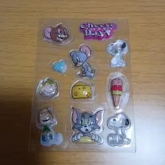 ぷくぷくシール　スヌーピーとトムジェリ　おすそわけ