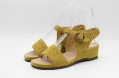 23■新品♪クロールバリエ カットワークサンダル(23.5ｃｍ)のサムネイル