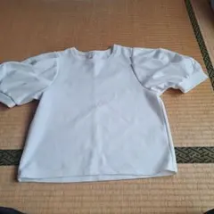 GUホワイト パフスリーブ TシャツM