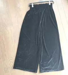 earth music&ecology 黒ベルベットパンツ ワイドパンツA437