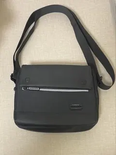 ブラックショルダーバッグ 合成皮革