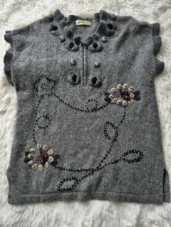 japanesque thirty ニット ベスト グレー 花柄刺繍