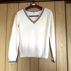 UNIQLO カシミヤ混Vネック長袖ニットセーター ホワイト