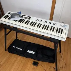 KORG X5D シンセサイザー アダプター、ケース、スタンド付き