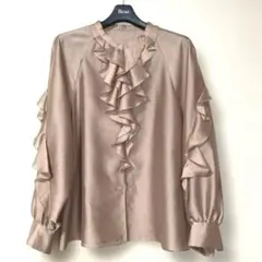 【銀座マギー】OfSTYLE オブスタイル プラチーヌ ブラウス 38 M 銀座マギー】OfSTYLE オブスタイル プラチーヌ ブラウス 38 M - メルカリ