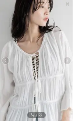 LOWRYS FARM ヨウリュウシャーリング　ブラウス　ホワイト