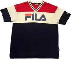 fila フィラ vネック 半袖 tシャツ