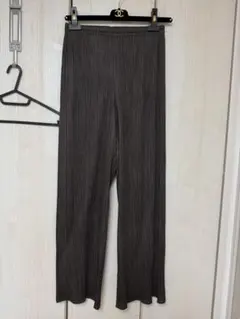あじのもとさま専用 PLEATS PLEASE フレアパンツ 変形 サイズ1 - メルカリ