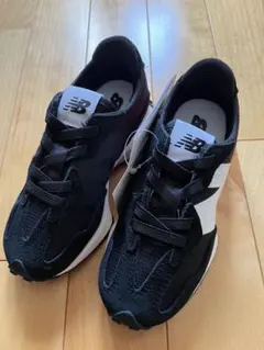 New Balanceスニーカー　スリッポン