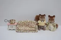 シルバニアファミリー リスの家族＋家具3点セット