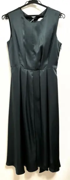 【美品】AIMER サテンノースリーブ グリーンドレス