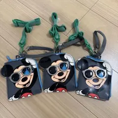 ※19日23時までのお値段！東京ディズニーリゾート ミッキー パスケース 3個のサムネイル