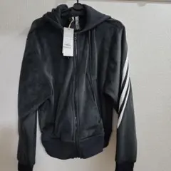 adidas ブラック パーカー Sサイズ　冬用