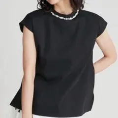 お値下げします✨セルフォードCELFORD 黒　ビジュー付きカットソー コットンのサムネイル