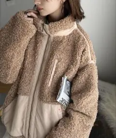 ベージュ フリースジャケット M