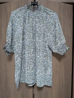 （新品）Te chichi 小花柄シャーリングブラウス フリーサイズ