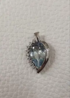 PT900 サファイア0.943ct ダイヤモンド0.12ct ペンダントトップ - メルカリ