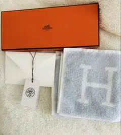HERMES タオルハンカチ グレー ギフトボックス付き
