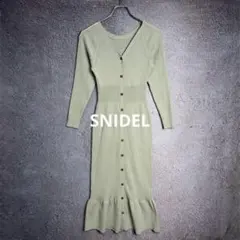 SNIDEL フロントボタンニットワンピース タイトフィット フレア