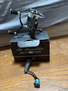 23エメラルダス ＲＸ　FC ＬＴ２５００Ｓ☆美品☆早い者勝ち☆釣り引退 23エメラルダス RX FC LT2500S☆美品☆早い者勝ち☆釣り引退