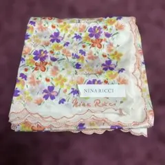 新品、未使用品　NINA RICCI 花柄 ハンカチのサムネイル