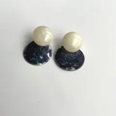 Item thumbnail for item 7d0084f9-52d6-4826-931a-96ac09605162