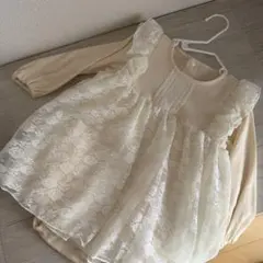 【新品未使用】ベビードレス フリル付き クリーム色　バースデイ70サイズ