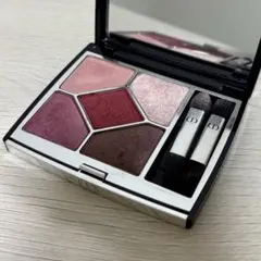 Dior サンククルールクチュール　879 ルージュトラファルガー