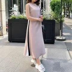 最終値下げ⭐️Rady レディー サイドラインフレアワンピース ベージュ Mのサムネイル