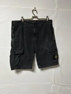 stone island ストーンアイランド　カーゴショートパンツ　ブラックのサムネイル