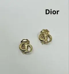 Dior ゴールド スタッドイヤリング
