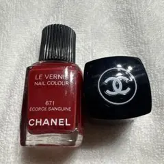 新品未使用 CHANEL ネイルカラー ヴェルニ 677 ルージュ リュビ - メルカリ