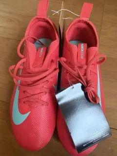 新品未使用　ナイキ　サッカースパイク　21.5cm