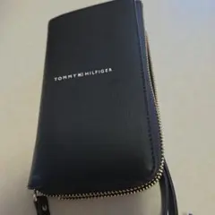 TOMMY HILFIGER スマホショルダーバッグ ネイビー