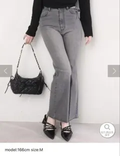 NICE CLAUP サイドカットレース美脚ビジューデニム　ブラック　サイズMのサムネイル