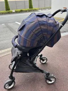 ベビーカー ストライプ柄のサムネイル