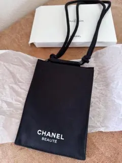 新品シャネル LA COLLECTION サコッシュ ポーチ