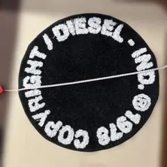 DIESEL ラグマット 円形 ブラック ホワイトのサムネイル