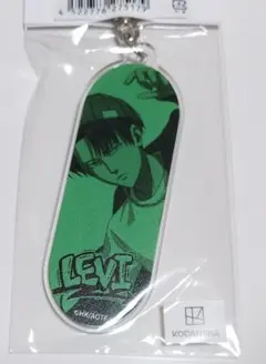 進撃の巨人　リヴァイ　あみあみ　ボードキーホルダー