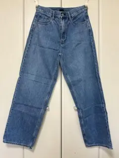 ユニクロ　ワイドストレートジーンズ　31