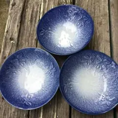 青と白の花模様陶器皿3枚セット