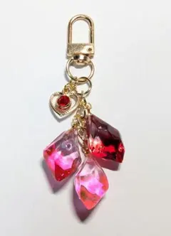 レジン ハンドメイドキーホルダー チャーム 赤 宝石風